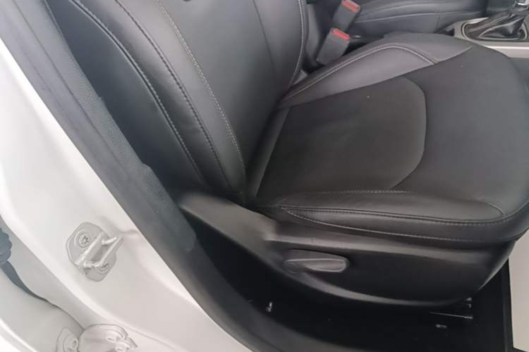 Used Jeep Compass 2017 200T Automatic Family Edition Right Front Seat
