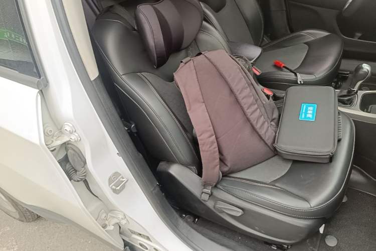 Used Jeep Compass 2017 200T Automatic Enjoyment Version Right Front Seat