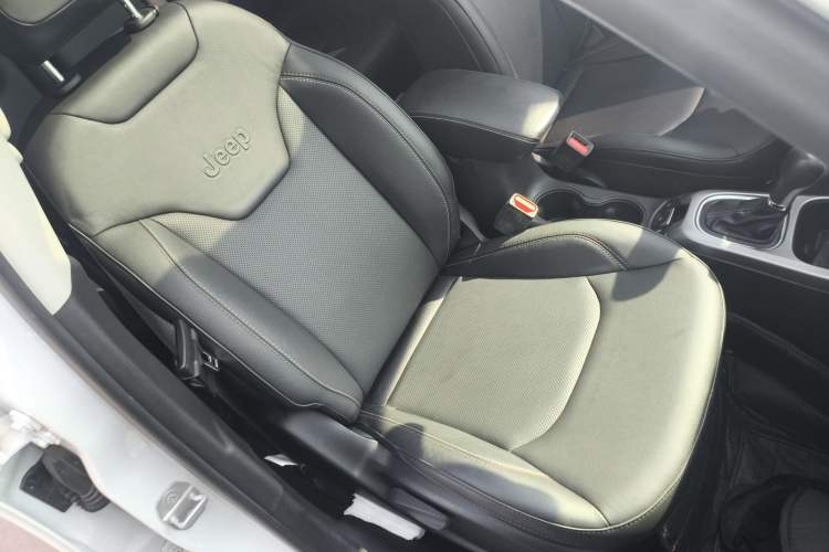 Used Jeep Compass 2017 200T Automatic Family Edition Right Front Seat