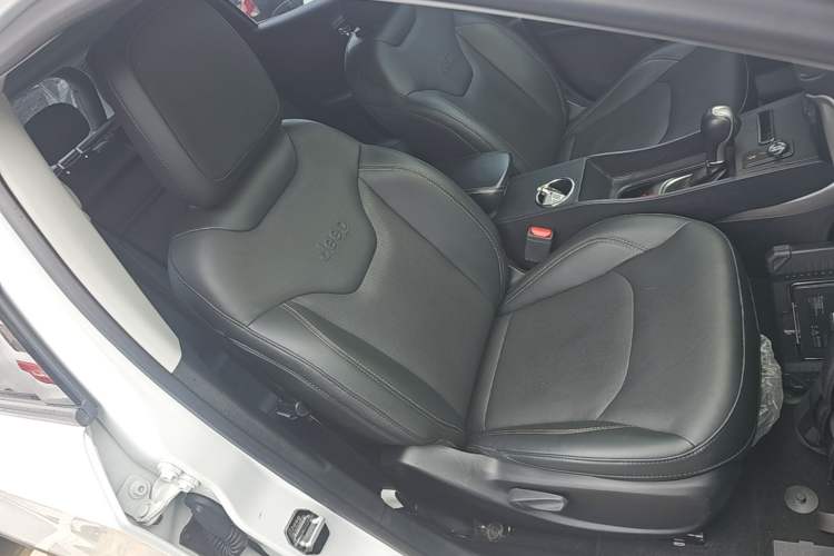 Used Jeep Compass 2017 200T Automatic Family Edition Right Front Seat