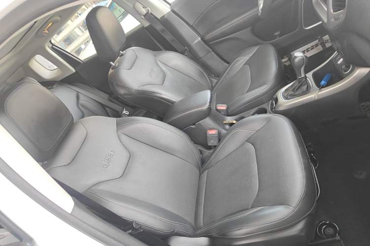 Used Jeep Compass 2017 200T Automatic Family Edition Right Front Seat