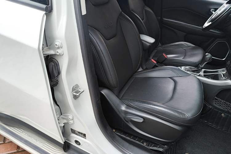 Used Jeep Compass 2017 200T Automatic Family Edition Right Front Seat
