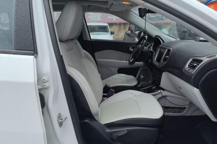Used Jeep Compass 2017 200T Automatic Family Edition Right Front Seat