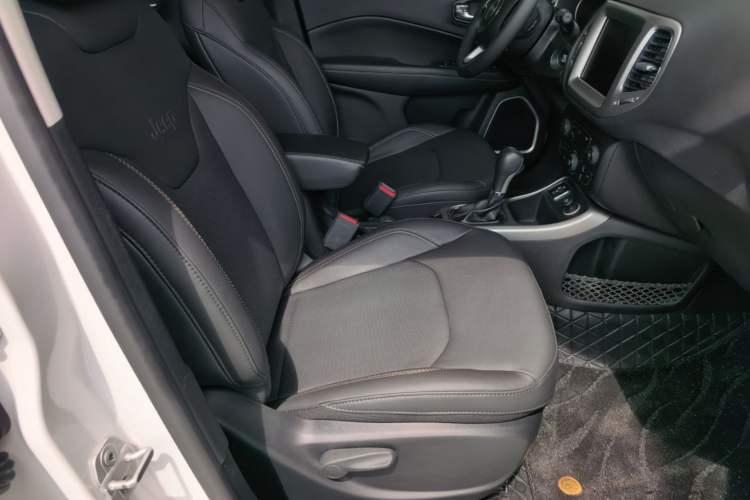Used Jeep Compass 2017 200T Automatic Family Edition Right Front Seat