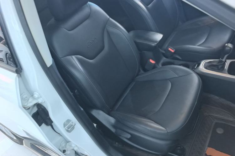 Used Jeep Compass 2017 200T Automatic Family Edition Right Front Seat