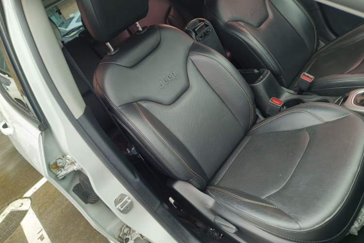 Used Jeep Compass 2017 200T Automatic Family Edition Right Front Seat