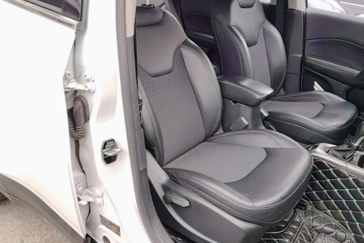 Used Jeep Compass 2017 200T Automatic Comfort Edition Right Front Seat