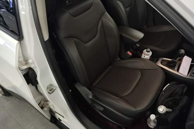Used Jeep Compass 2017 200T Automatic Family Edition Right Front Seat