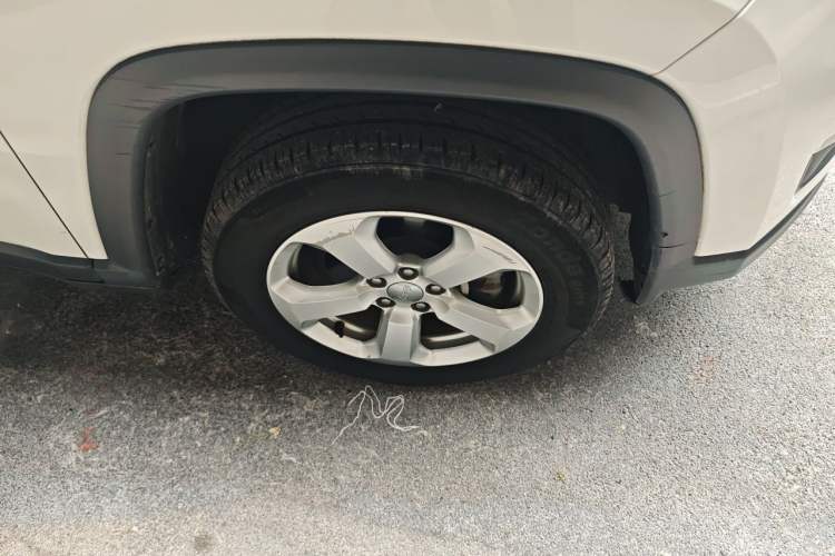Used Jeep Compass 2017 200T Automatic Family Enjoyment Four-Wheel Drive Edition Right Front Wheel Hub