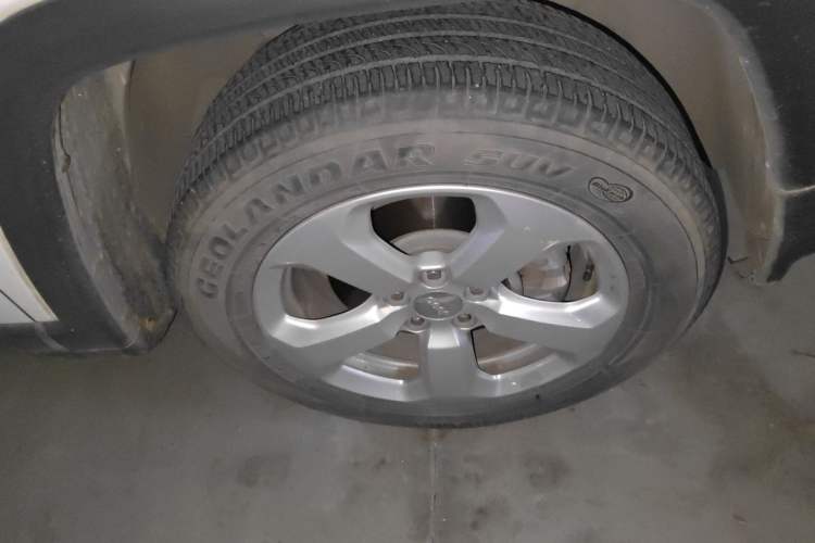 Used Jeep Compass 2017 200T Automatic Family Edition Right Front Wheel Hub