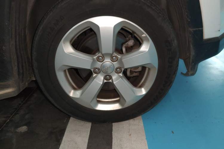 Used Jeep Compass 2017 200T Automatic Family Edition Right Front Wheel Hub