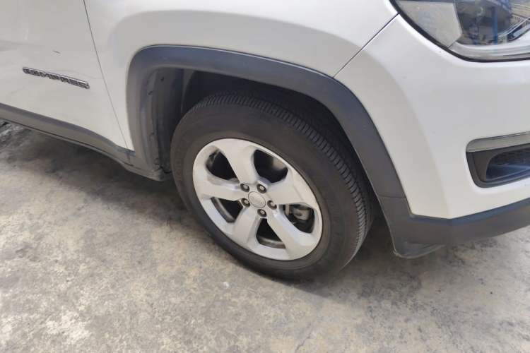 Used Jeep Compass 2017 200T Automatic Enjoyment Version Right Front Wheel Hub