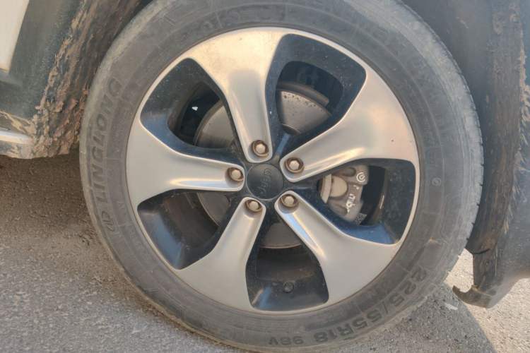 Used Jeep Compass 2017 200T Automatic Prestige Edition Right Front Wheel Hub