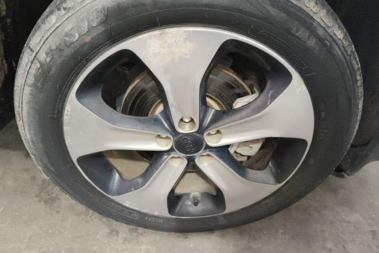 Used Jeep Compass 2017 200T Automatic Prestige Edition Right Front Wheel Hub
