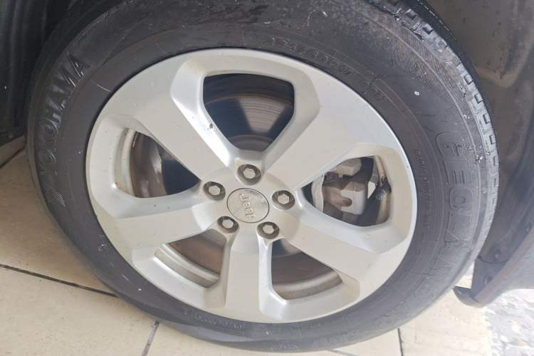 Used Jeep Compass 2017 200T Automatic Enjoyment Version Right Front Wheel Hub