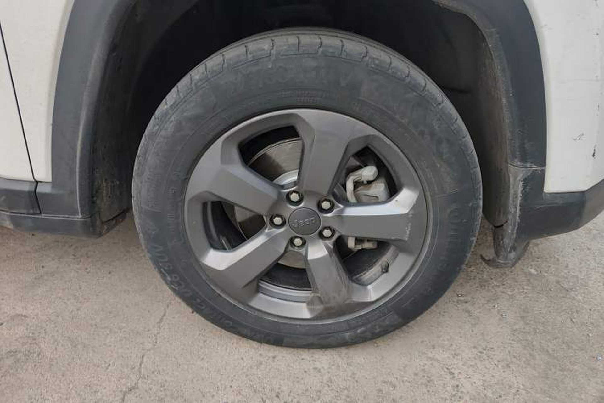 Used Jeep Compass 2017 200T Manual Enjoy Edition Right Front Wheel Hub
