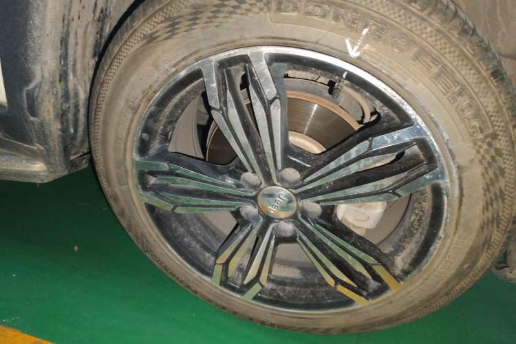 Used Jeep Compass 2017 200T Automatic Family Edition Right Front Wheel Hub