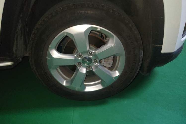 Used Jeep Compass 2017 200T Automatic Family Edition Right Front Wheel Hub