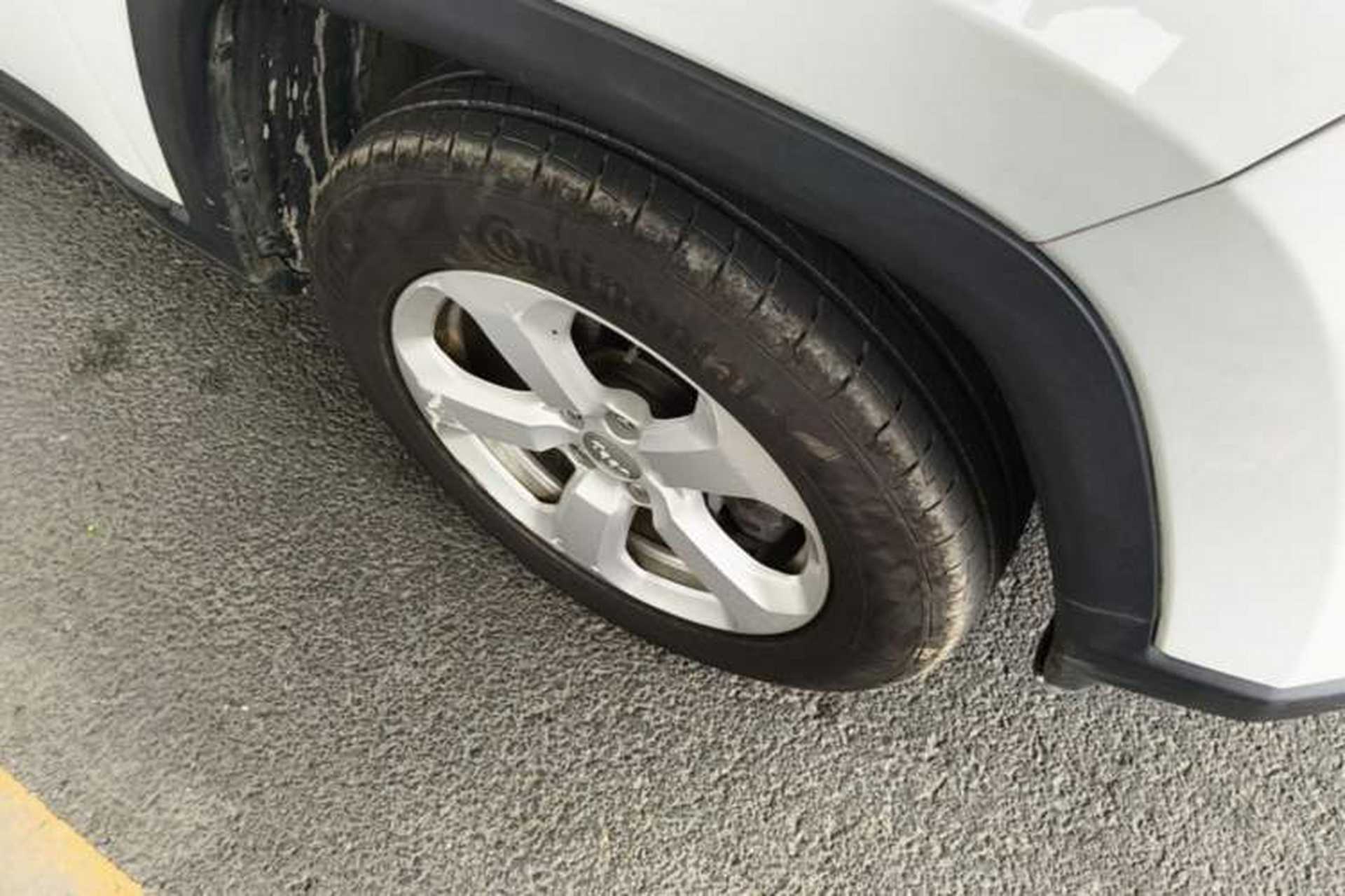 Used Jeep Compass 2017 200T Automatic Family Edition Right Front Wheel Hub