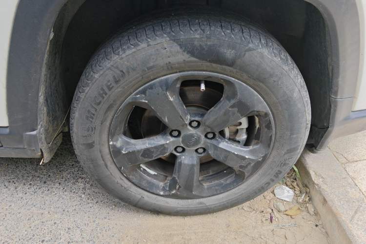 Used Jeep Compass 2017 200T Automatic Family Edition Right Front Wheel Hub