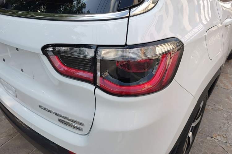 Used Jeep Compass 2017 200T Automatic Family Edition Right Rear Taillight