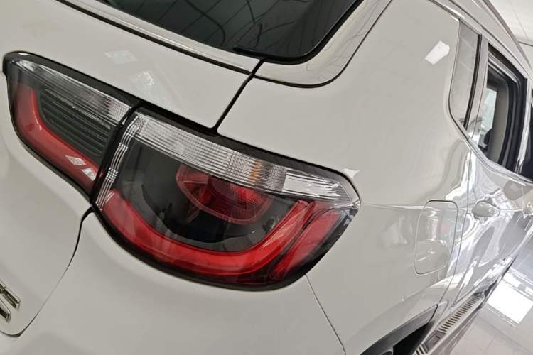 Used Jeep Compass 2017 200T Automatic Family Edition Right Rear Taillight