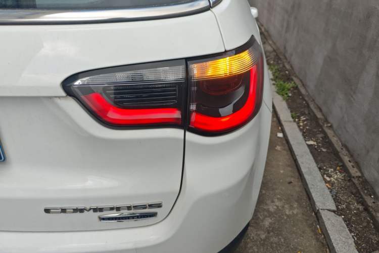Used Jeep Compass 2017 200T Automatic Family Edition Right Rear Taillight