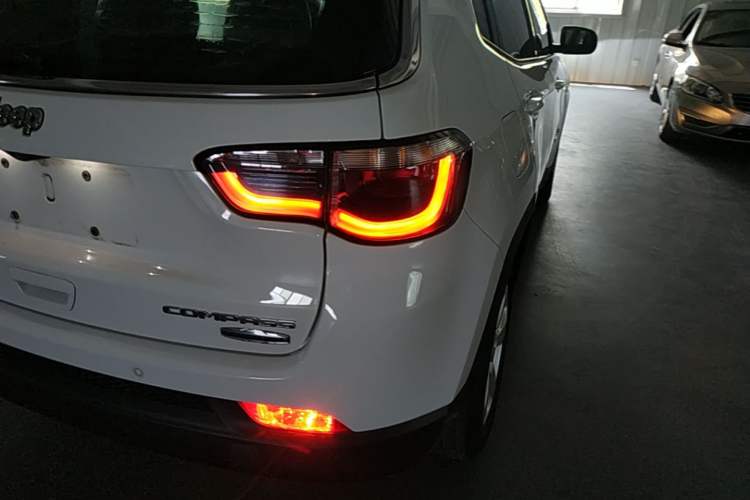 Used Jeep Compass 2017 200T Automatic Family Edition Right Rear Taillight