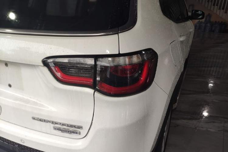 Used Jeep Compass 2017 200T Automatic Family Edition Right Rear Taillight