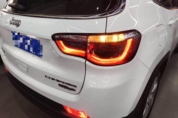 Used Jeep Compass 2017 200T Automatic Family Edition Right Rear Taillight