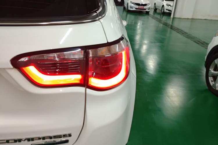 Used Jeep Compass 2017 200T Automatic Family Edition Right Rear Taillight