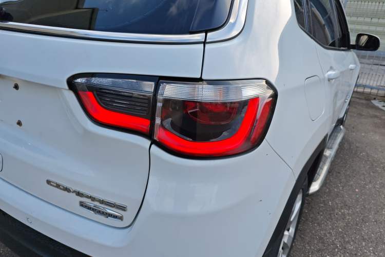 Used Jeep Compass 2017 200T Automatic Family Edition Right Rear Taillight