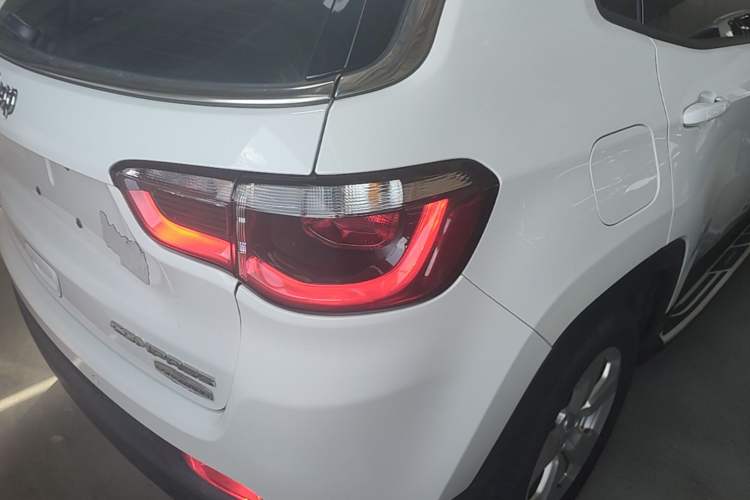 Used Jeep Compass 2017 200T Automatic Family Edition Right Rear Taillight