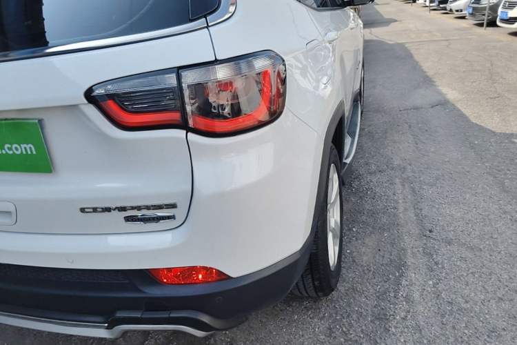 Used Jeep Compass 2017 200T Automatic Family Edition Right Rear Taillight