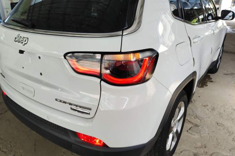 Used Jeep Compass 2017 200T Automatic Comfort Edition Right Rear Taillight
