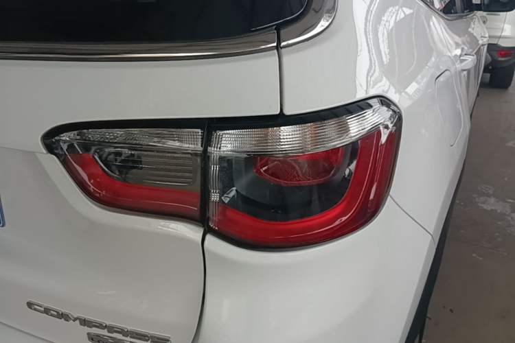 Used Jeep Compass 2017 200T Automatic Family Edition Right Rear Taillight