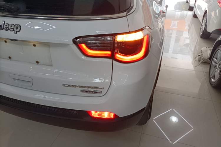 Used Jeep Compass 2017 200T Automatic Family Edition Right Rear Taillight
