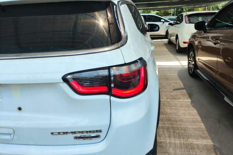 Used Jeep Compass 2017 200T Automatic Family Edition Right Rear Taillight