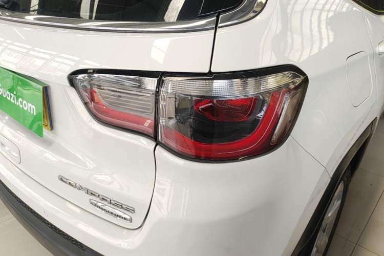 Used Jeep Compass 2017 200T Automatic Family Edition Right Rear Taillight