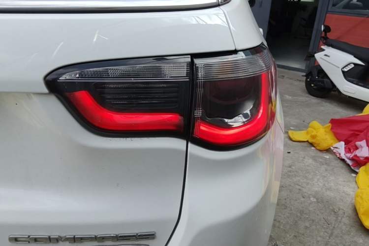 Used Jeep Compass 2017 200T Automatic Family Edition Right Rear Taillight