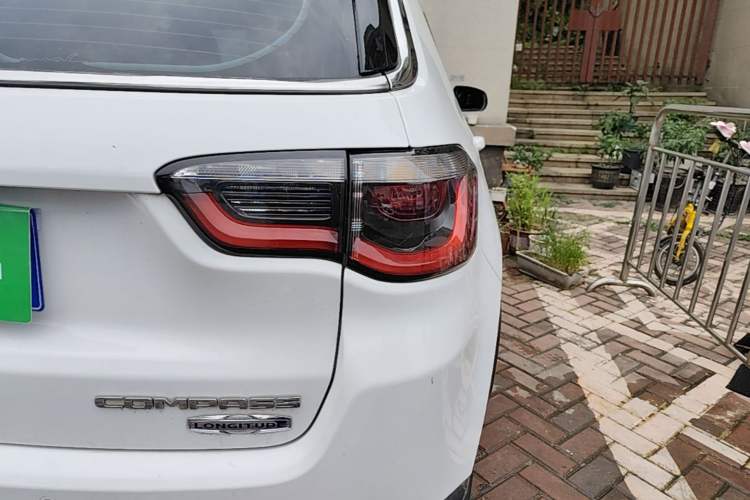 Used Jeep Compass 2017 200T Automatic Family Edition Right Rear Taillight