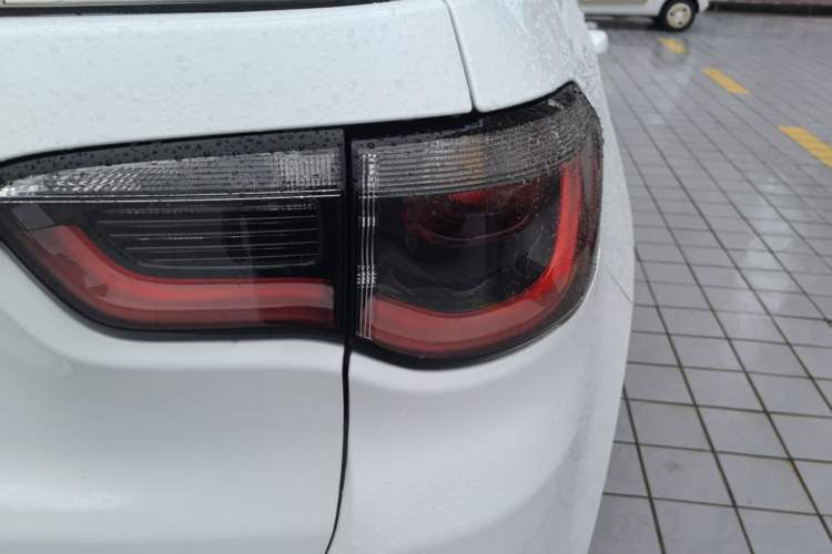 Used Jeep Compass 2017 200T Automatic Family Edition Right Rear Taillight