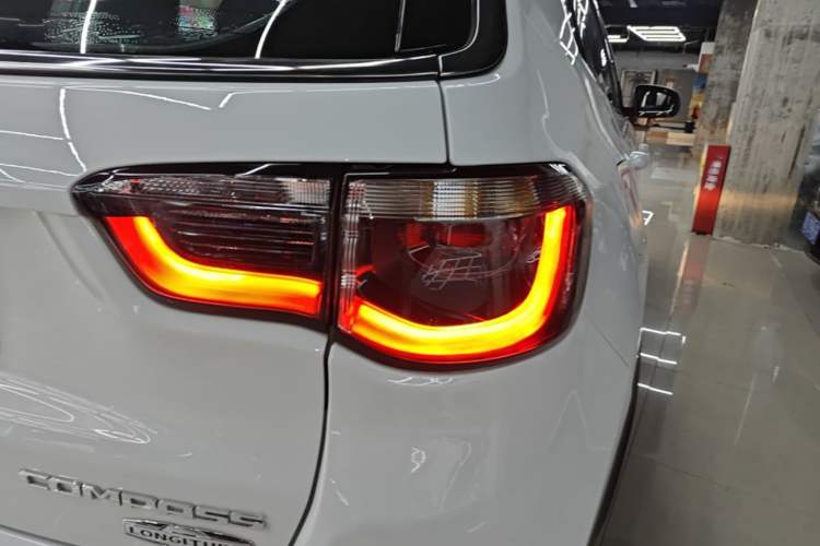 Used Jeep Compass 2017 200T Automatic Family Edition Right Rear Taillight