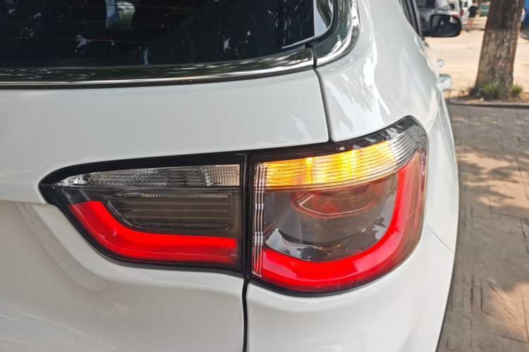 Used Jeep Compass 2017 200T Automatic Family Edition Right Rear Taillight