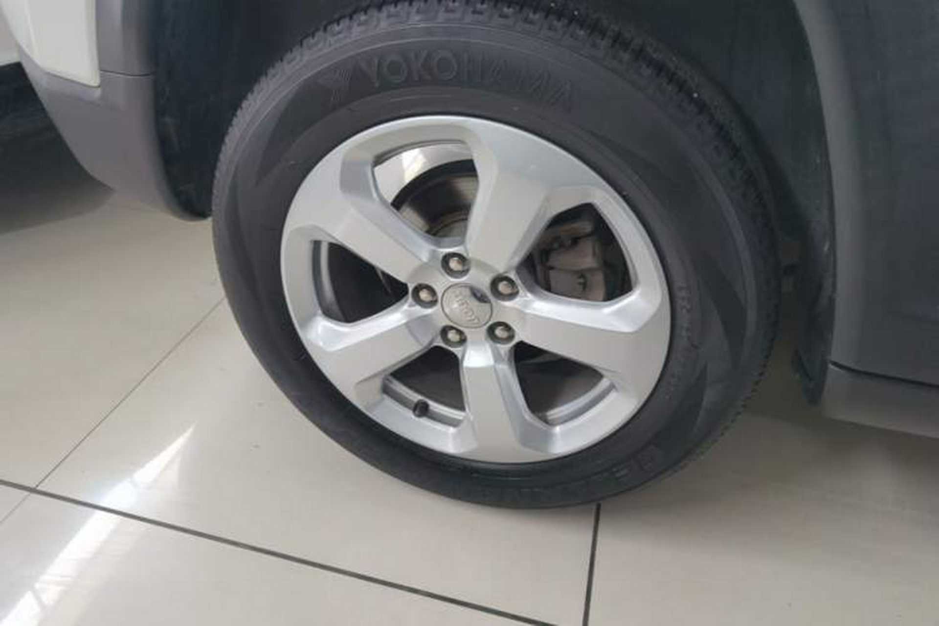 Used Jeep Compass 2017 200T Automatic Family Edition Right Rear Wheel Hub