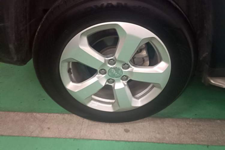 Used Jeep Compass 2017 200T Automatic Family Edition Right Rear Wheel Hub