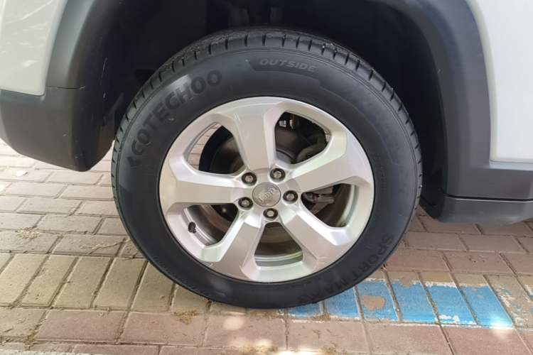 Used Jeep Compass 2017 200T Automatic Family Edition Right Rear Wheel Hub