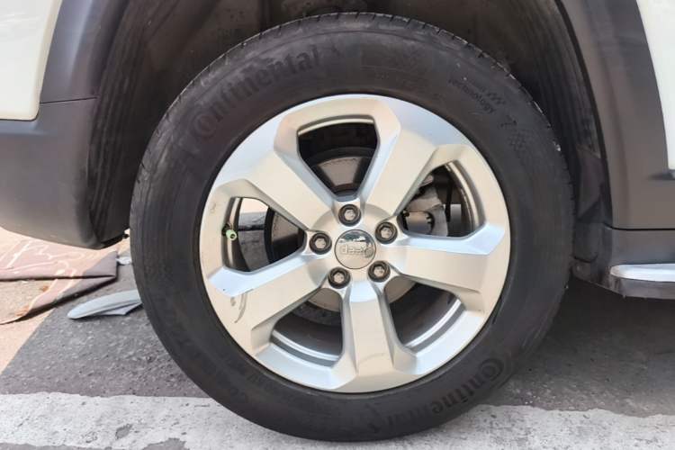 Used Jeep Compass 2017 200T Automatic Family Edition Right Rear Wheel Hub