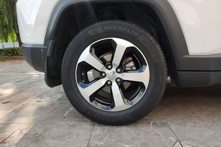 Used Jeep Compass 2017 200T Automatic Family Edition Right Rear Wheel Hub