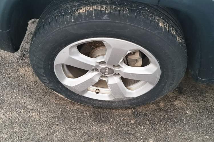 Used Jeep Compass 2017 200T Automatic Family Edition Right Rear Wheel Hub